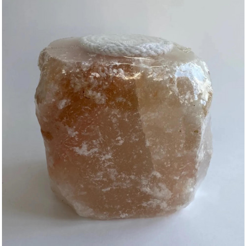 Гималайская соль (лизунец) на веревке 5-7 кг для лошадей и с/х животных