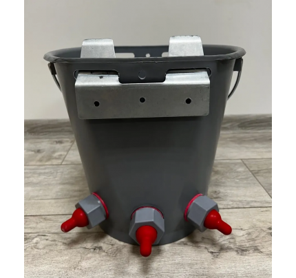 Ведро для выпойки ягнят 3 соски, 8 л (Турция)